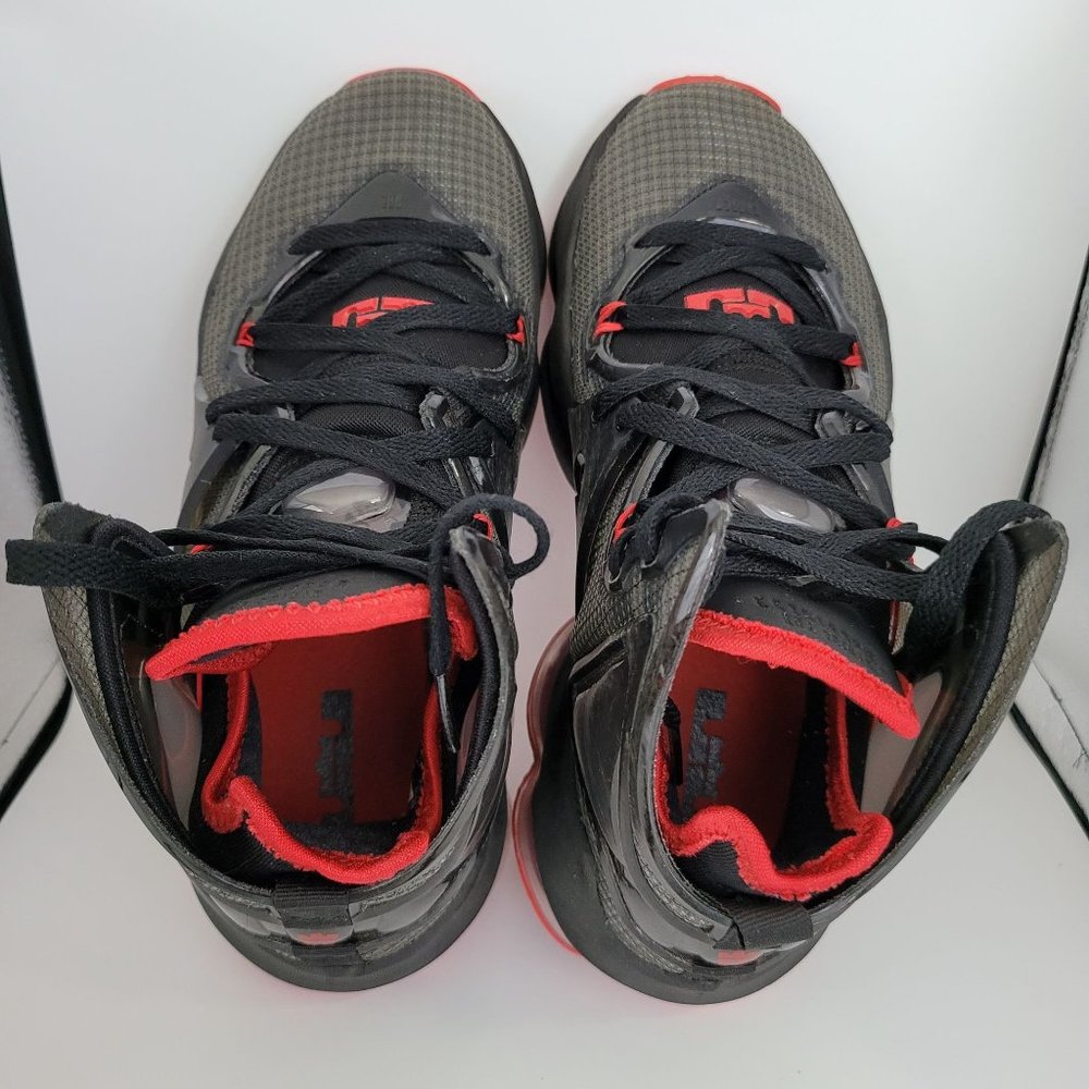 Nike LeBron 19 XIX Bred GS Basketball Shoes Black Red Grey DD0418-011 US Size 6Y - Picture 7 of 9